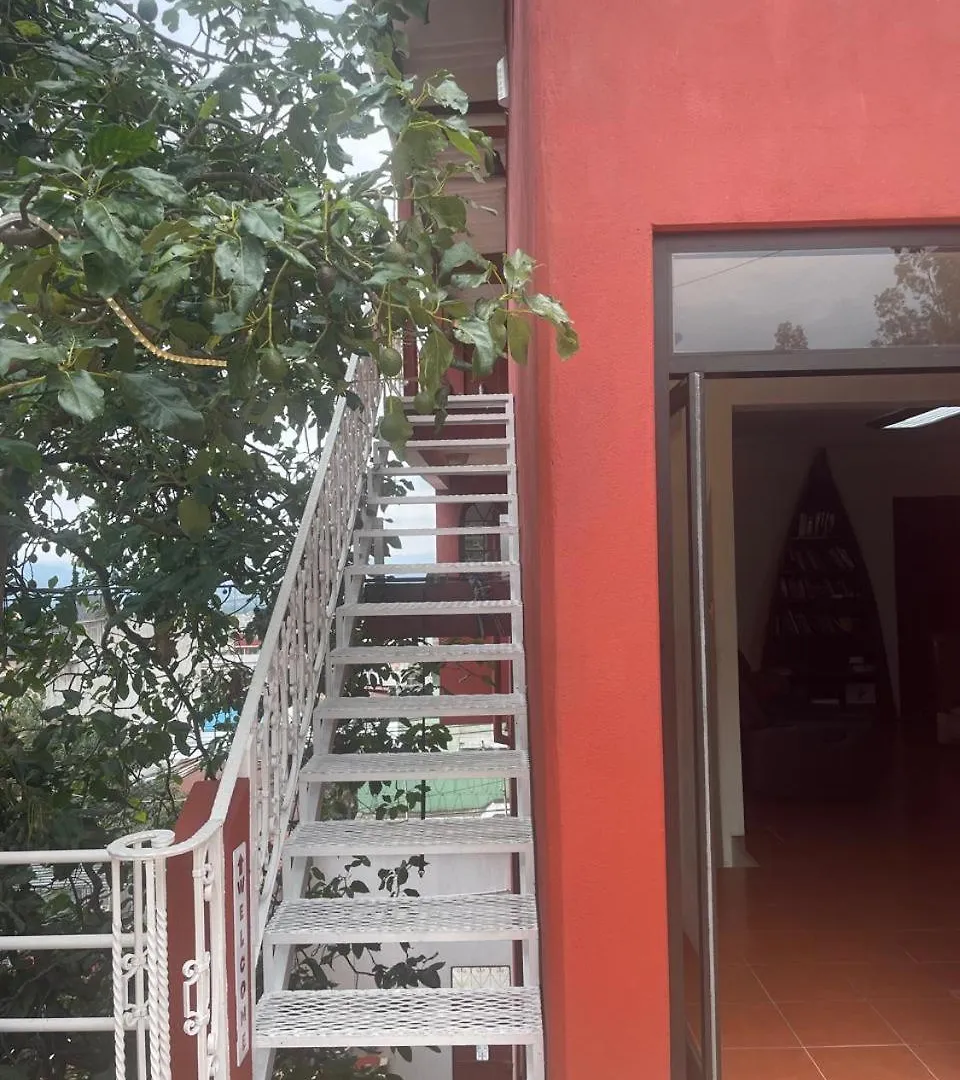 Life Builders Hostel Guatemala City