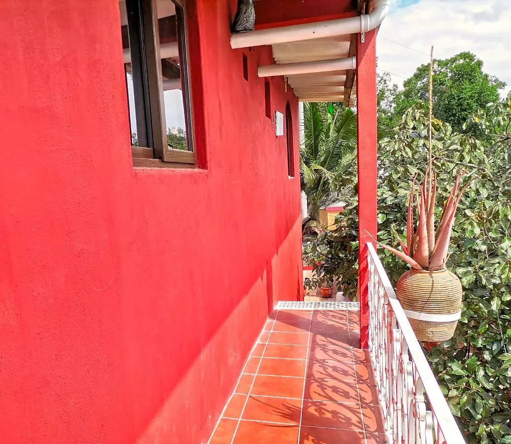 Life Builders Hostel Guatemala City 0*,